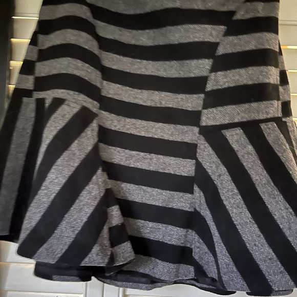 Skater Skirt Gray Black striped wool blend lined Size 4 - Picture 2 of 7